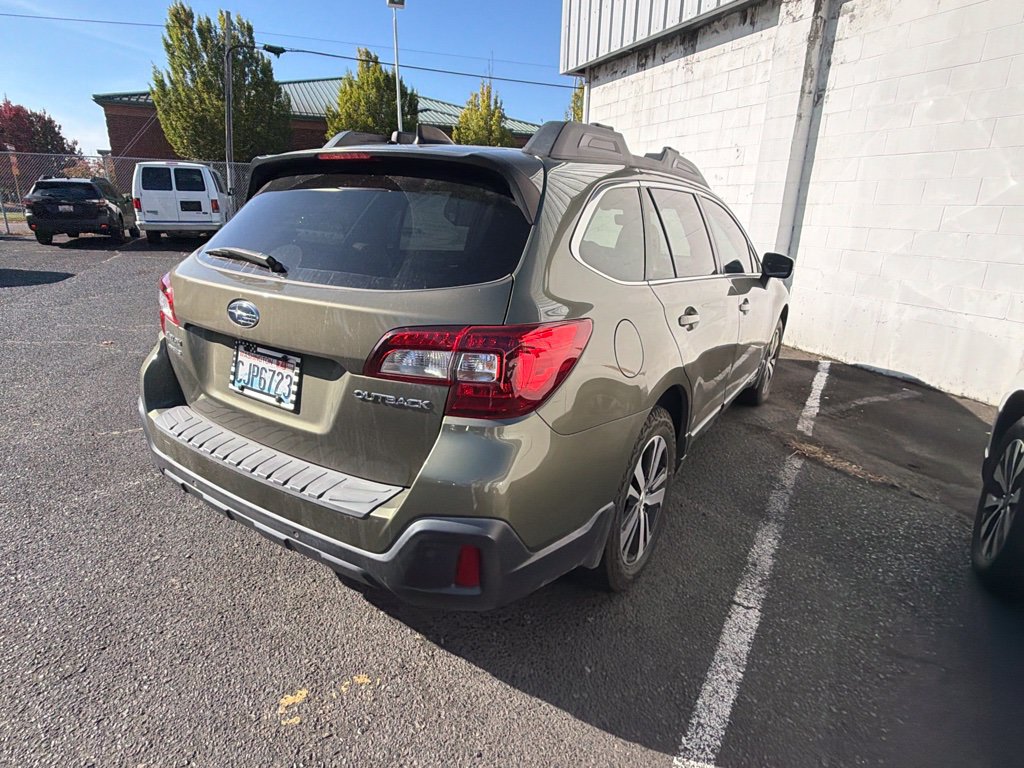 Used 2019 Subaru Outback 2.5i Limited w/ Popular Package #2 AWD/4WD image 4