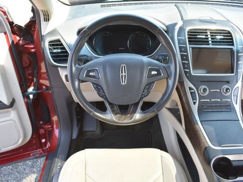 Used 2016 Lincoln MKX Reserve w/ Technology Package FWD image 35