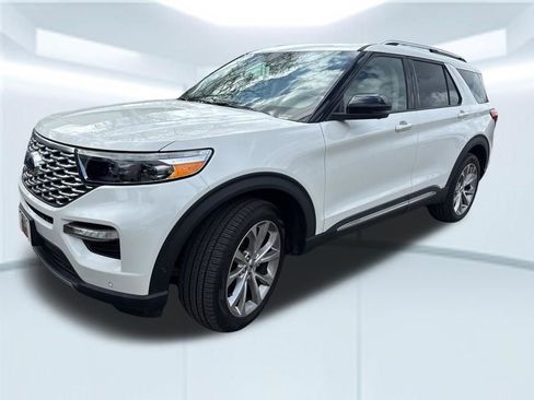 Used 2021 Ford Explorer Platinum w/ Equipment Group 601A image 4