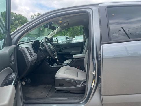 Used 2022 Chevrolet Colorado W/T AWD/4WD image 19