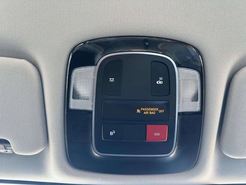 Used 2025 Hyundai Sonata SEL FWD image 35