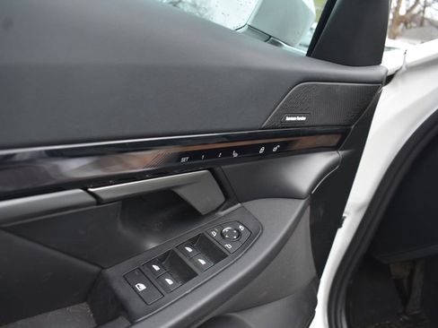 Used 2024 BMW i5 eDrive40i image 14