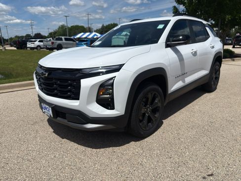 New 2026 Chevrolet Equinox LT AWD/4WD image 1