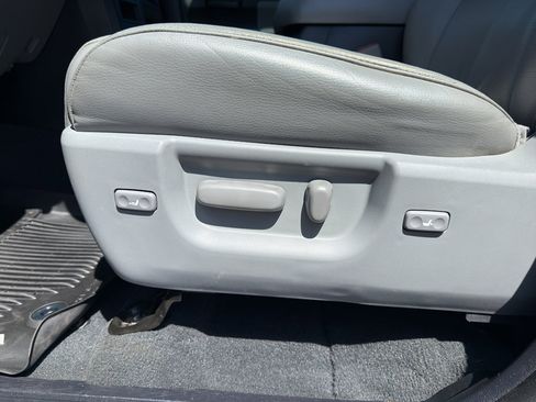 Used 2019 Toyota Sequoia SR5 w/ Premium Package AWD/4WD image 17