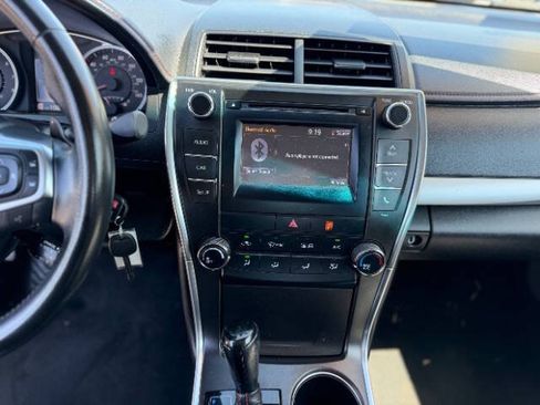 Used 2016 Toyota Camry SE FWD image 13