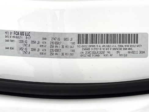Used 2018 Chrysler Pacifica Touring-L w/ Premium Audio Group FWD image 21