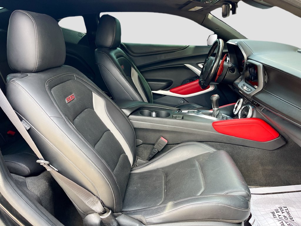 Used 2023 Chevrolet Camaro SS RWD image 28
