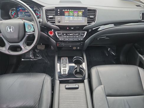 Used 2019 Honda Pilot Touring image 24