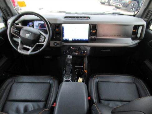 Used 2022 Ford Bronco Badlands w/ Sasquatch Package image 12