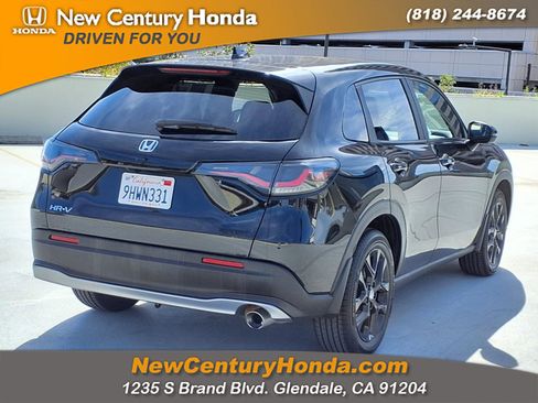 Used 2024 Honda HR-V Sport image 2