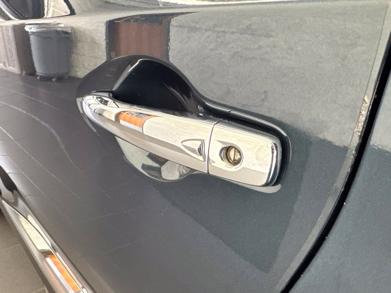 Used 2018 Nissan Murano Platinum w/ Cargo Package FWD image 12