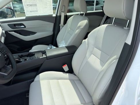 New 2026 Nissan Rogue SV image 9