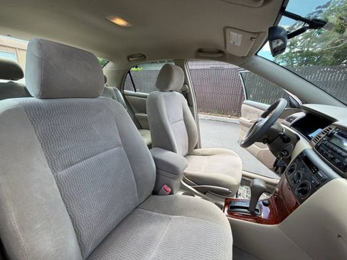 Used 2005 Toyota Corolla CE FWD image 24