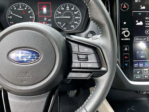 Used 2025 Subaru Forester Premium AWD/4WD image 11