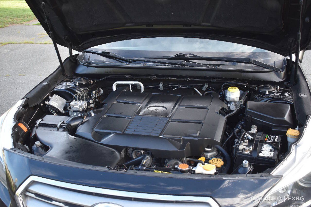 Used 2017 Subaru Outback 3.6R Limited AWD/4WD image 36