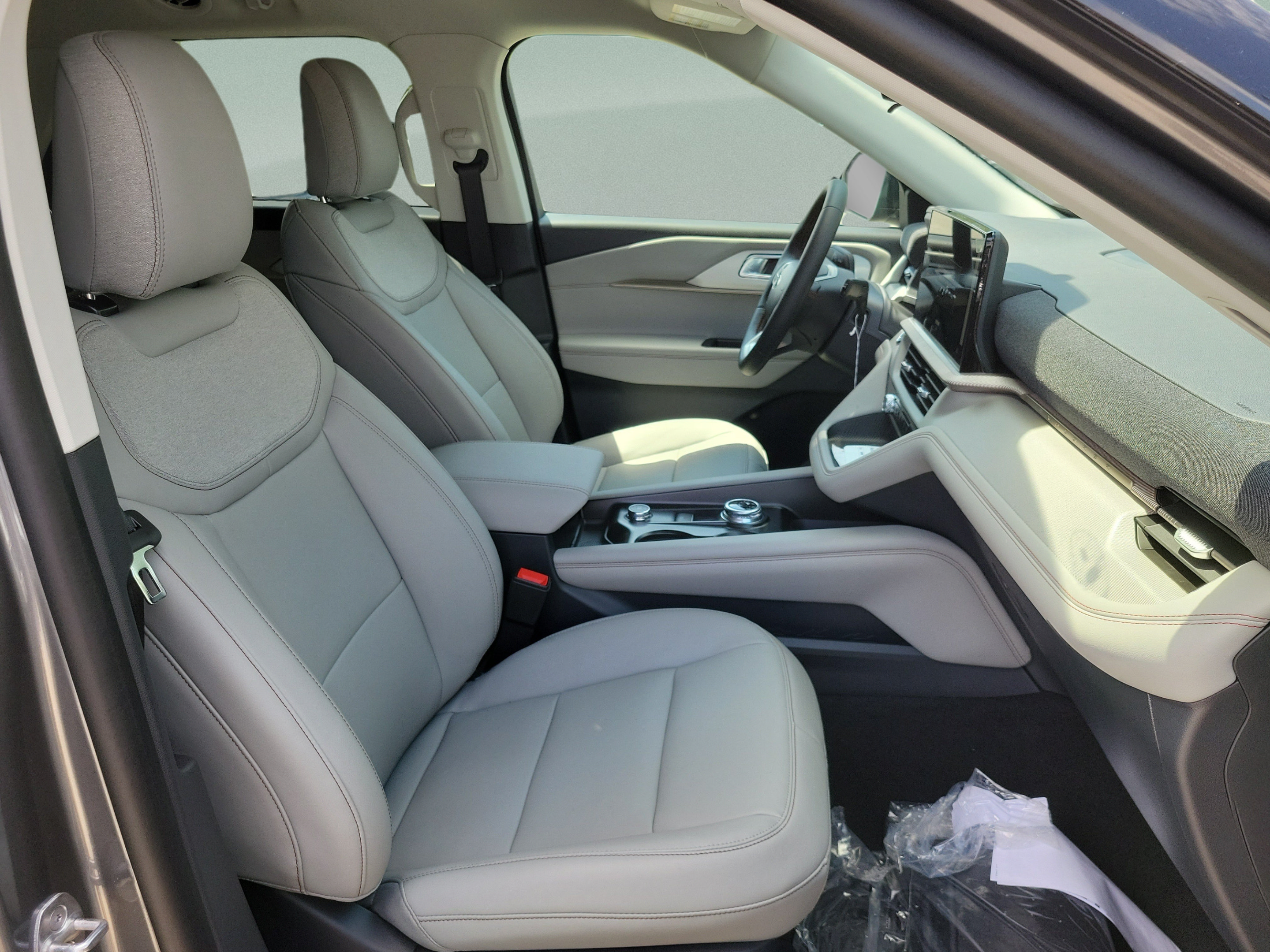 New 2026 Ford Explorer Active w/ Active Comfort Package RWD image 10