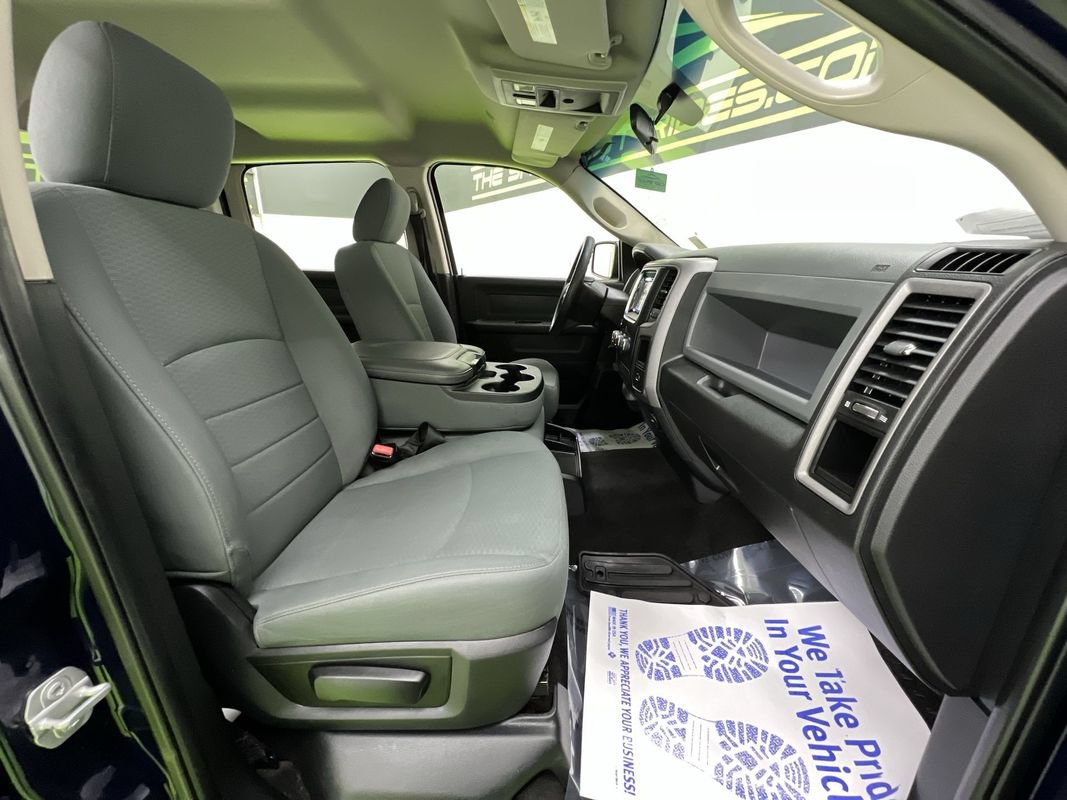 Used 2017 RAM 1500 Express w/ Express Value Package AWD/4WD image 28