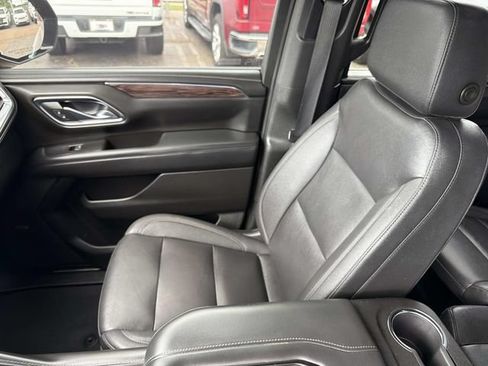 Used 2023 Chevrolet Suburban LT RWD image 20