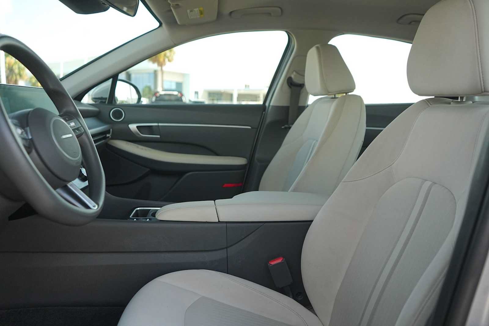 Used 2025 Hyundai Sonata SEL FWD image 11