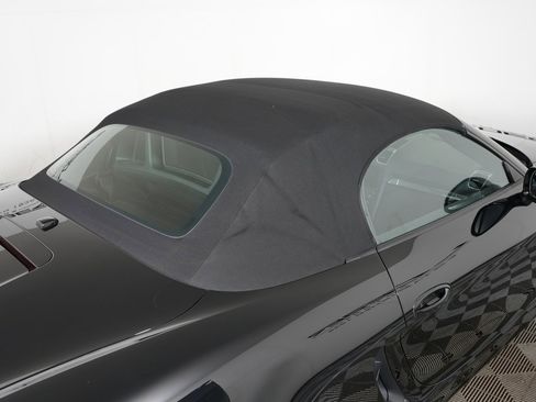 Used 2015 Porsche Boxster image 16