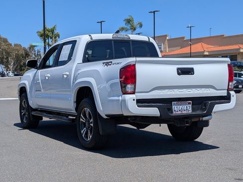 Used 2016 Toyota Tacoma TRD Sport RWD image 12