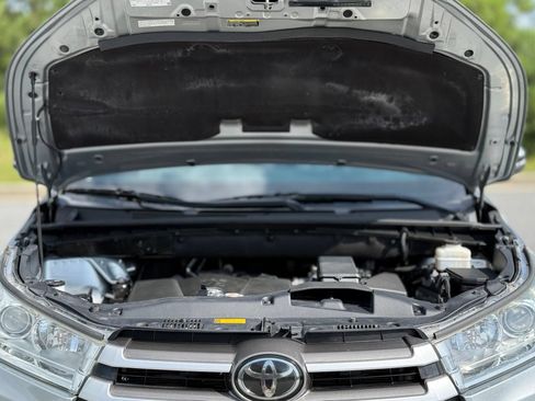 Used 2019 Toyota Highlander Plus w/ Protection Package #3 AWD/4WD image 48