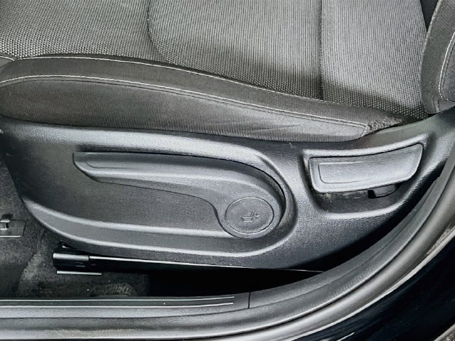 Used 2023 Kia Forte LXS w/ LXS Technology Package FWD image 11