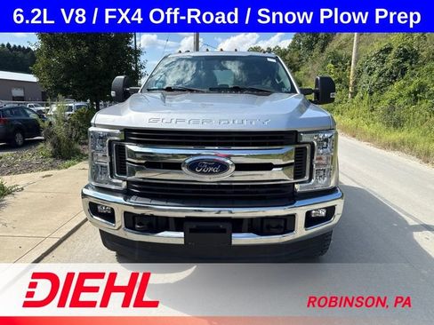 Used 2017 Ford F250 XLT w/ XLT Value Package AWD/4WD image 2