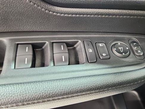 Used 2024 Honda Odyssey EX-L image 19