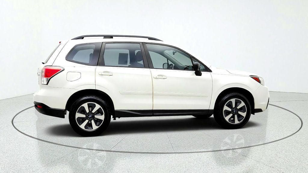 Used 2018 Subaru Forester 2.5i w/ Alloy Wheel Package AWD/4WD image 4