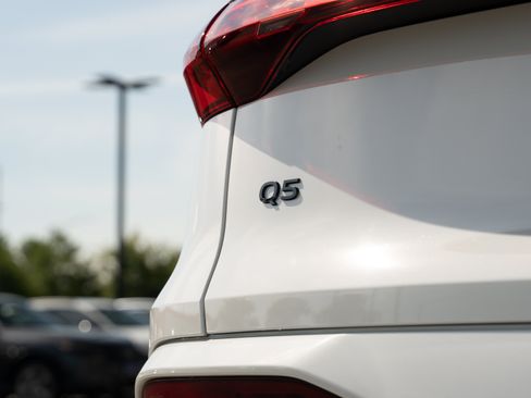 Certified 2025 Audi Q5 Premium w/ Premium Plus AWD/4WD image 31