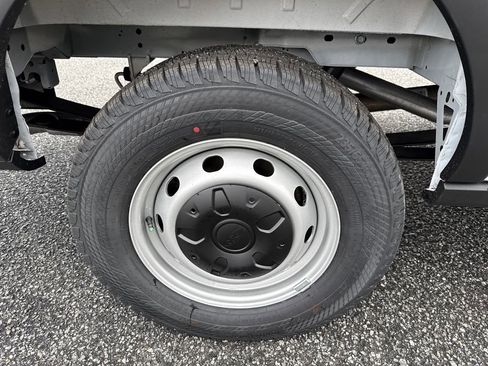 New 2026 Ford Transit 250 148 Medium Roof image 18