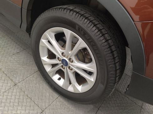 Used 2018 Ford Escape SE FWD image 31
