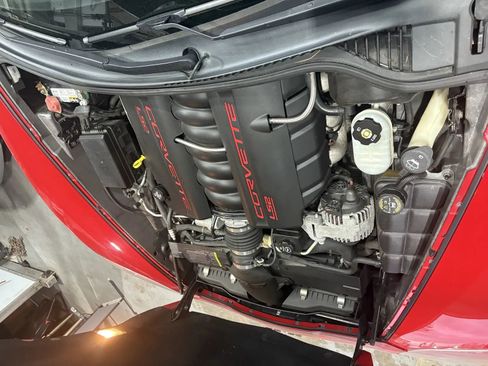 Used 2005 Chevrolet Corvette Coupe w/ Preferred Equipment Group image 17