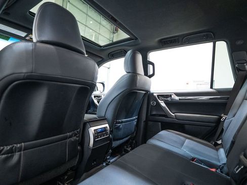 Used 2022 Lexus GX 460 Premium w/ Premium Plus Package image 14