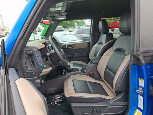 Used 2024 Ford Bronco Wildtrak AWD/4WD image 13