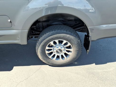Used 2021 Ford F250 Lariat w/ Lariat Ultimate Package AWD/4WD image 21