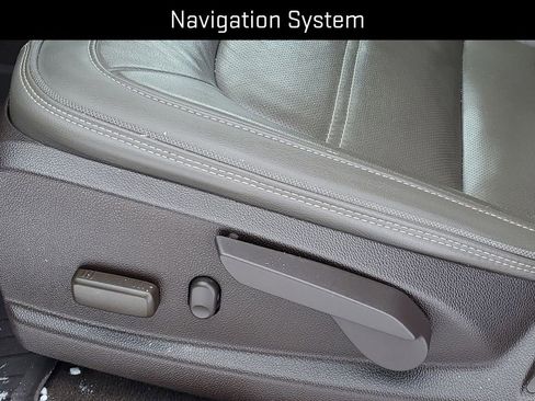 Used 2021 GMC Canyon Denali image 6