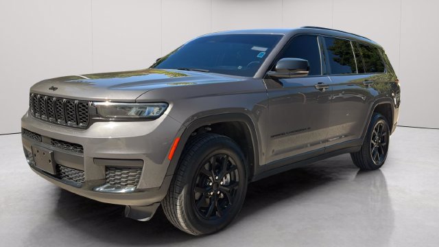 Used 2024 Jeep Grand Cherokee L Altitude AWD/4WD image 10