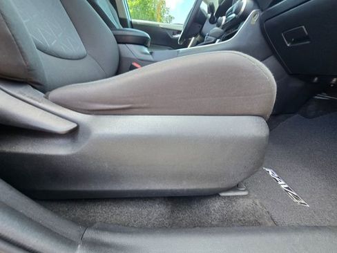 Used 2021 Toyota RAV4 XLE FWD image 20