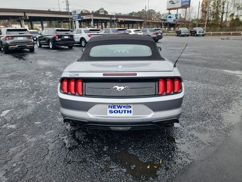 Used 2021 Ford Mustang Premium image 5