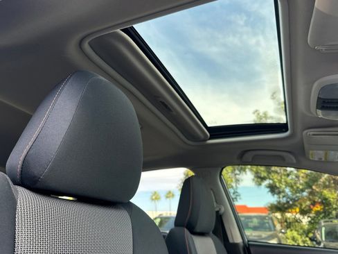 Used 2020 Subaru Crosstrek 2.0i Premium w/ Moonroof Package 2 image 17