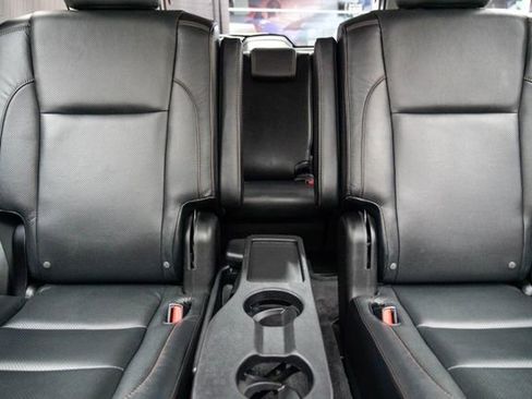 Used 2015 Toyota Highlander Limited image 18