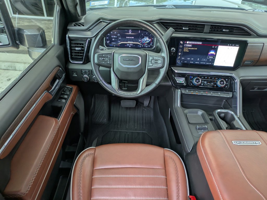 Used 2024 GMC Sierra 2500 Denali Ultimate AWD/4WD image 17