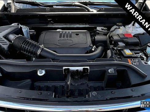 Used 2023 GMC Acadia SLE image 29