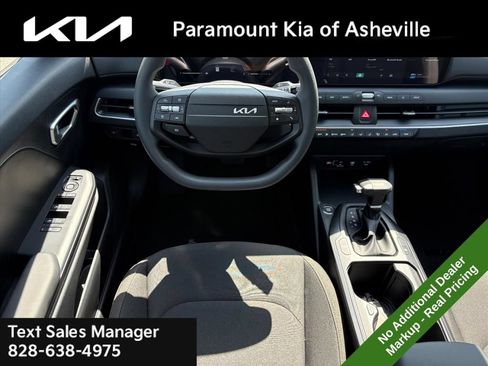 New 2026 Kia K4 FWD image 21