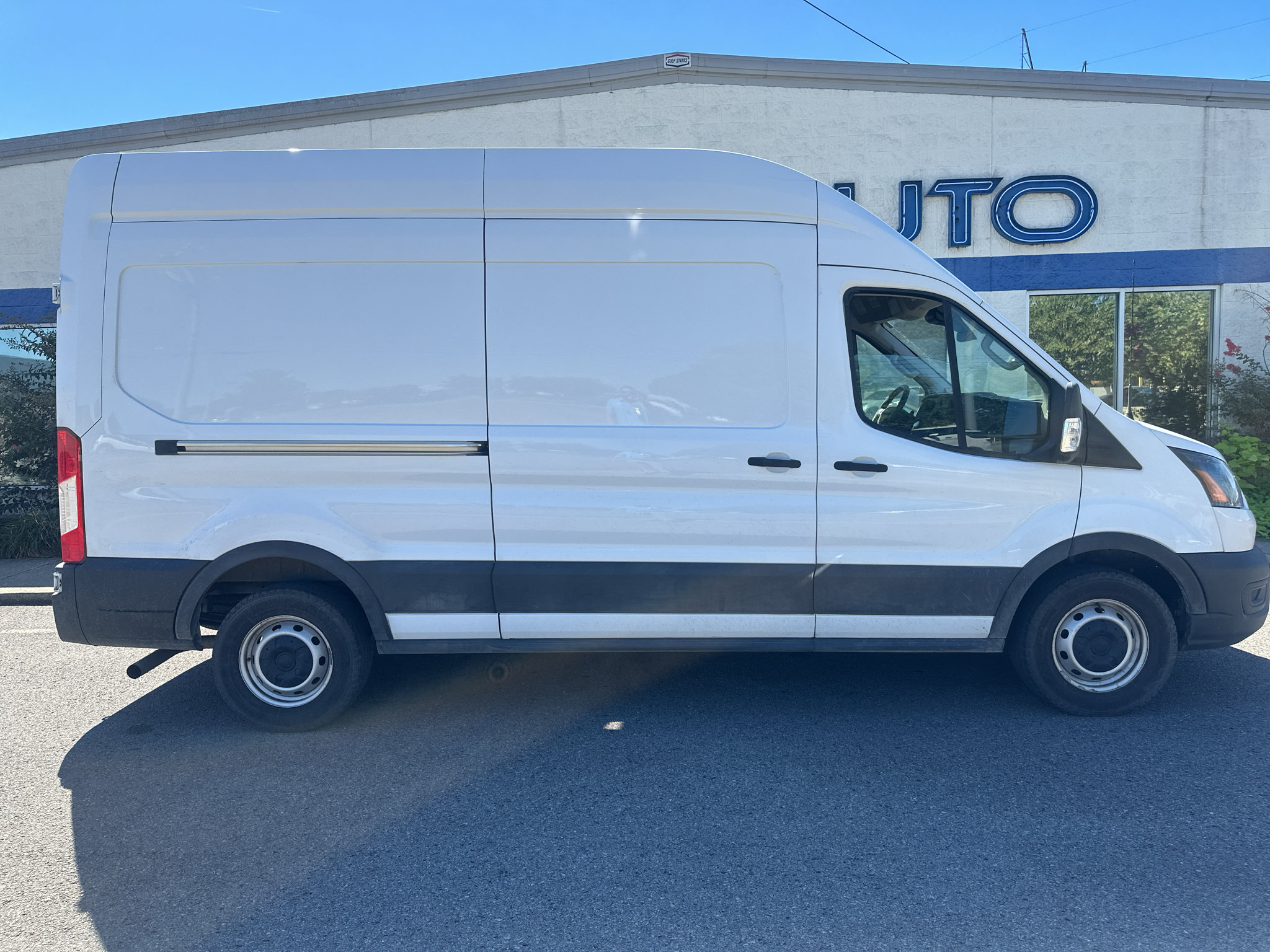 Used 2021 Ford Transit 250 148 High Roof RWD image 3