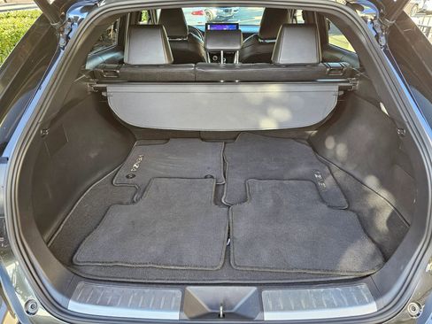 Used 2023 Toyota Venza Nightshade image 30