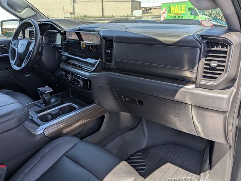 Used 2023 Chevrolet Silverado 1500 LT Trail Boss w/ Convenience Package II AWD/4WD image 28
