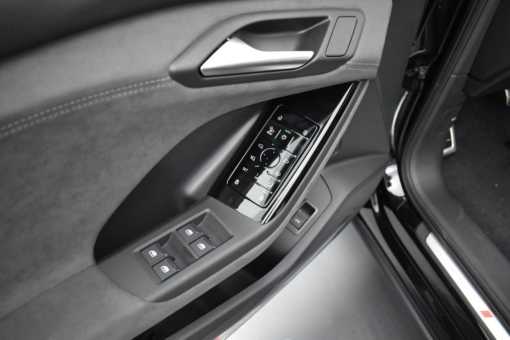 New 2027 Audi SQ6 e-tron Premium Plus AWD/4WD image 6